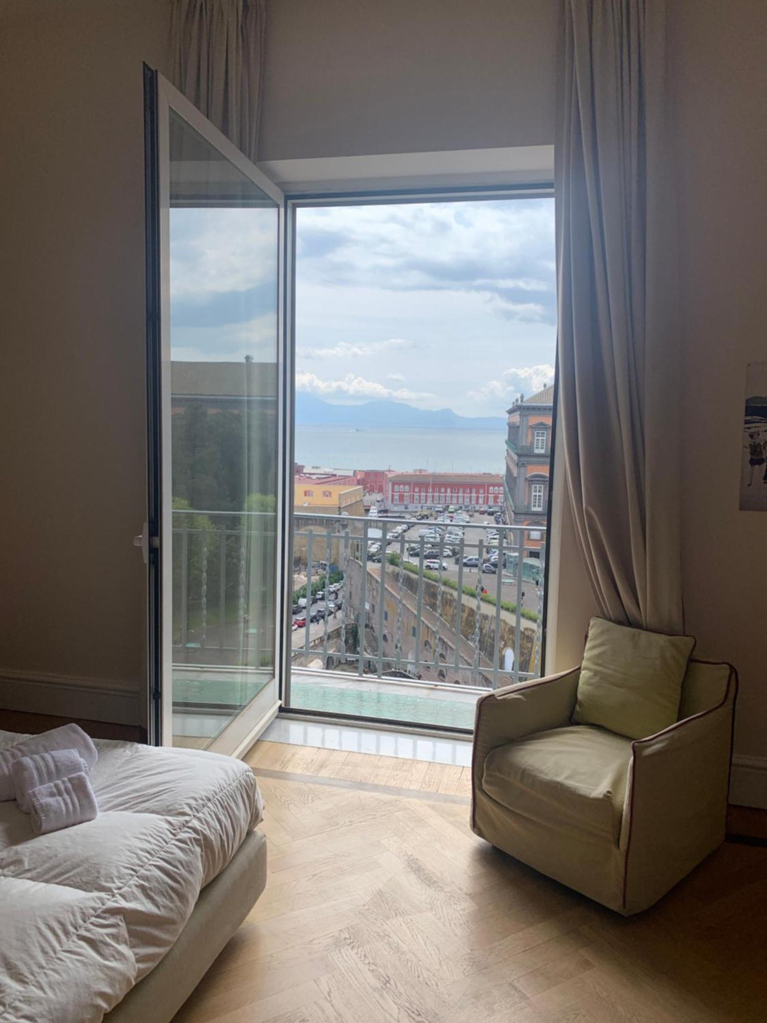 Residence Gli Angioini Srl Νάπολη Εξωτερικό φωτογραφία